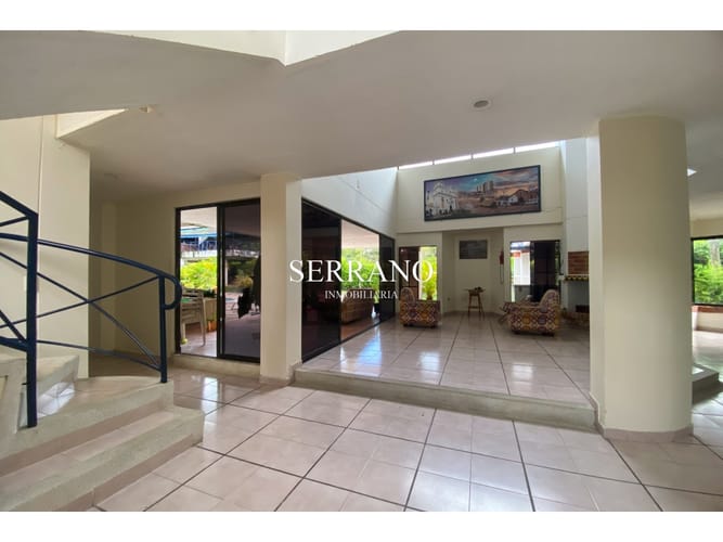 Casa de 9 alcobas en venta en Guatiguara, Piedecuesta, 480 m² · foto 2 de 24