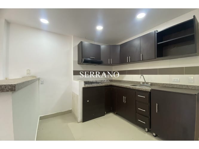 Casa de 4 alcobas en venta en Hacienda La Meseta, Girón, 320 m² · foto 5 de 24
