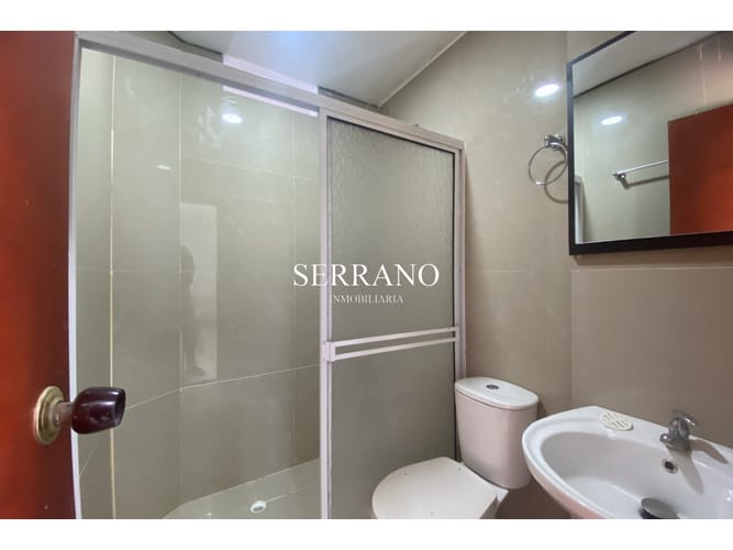 Casa de 4 alcobas en venta en Hacienda La Meseta, Girón, 320 m² · foto 6 de 24