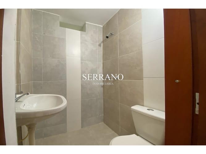 Casa de 4 alcobas en venta en Hacienda La Meseta, Girón, 320 m² · foto 10 de 24