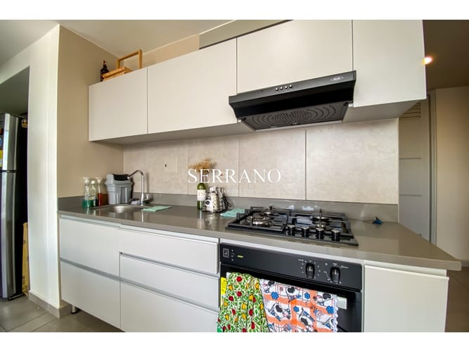 Apartamento de 2 alcobas en venta en Puerto Madero, Girón, 48 m² · foto 4 de 13