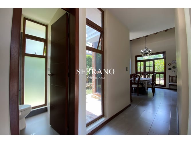 Casa de 5 alcobas en venta en La Españolita, Piedecuesta, 418 m² · foto 3 de 24