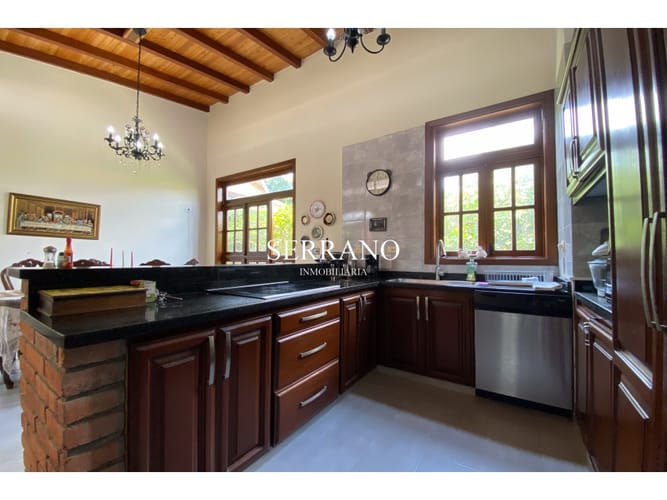 Casa de 5 alcobas en venta en La Españolita, Piedecuesta, 418 m² · foto 7 de 24