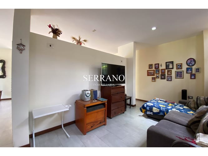 Casa de 5 alcobas en venta en La Españolita, Piedecuesta, 418 m² · foto 10 de 24