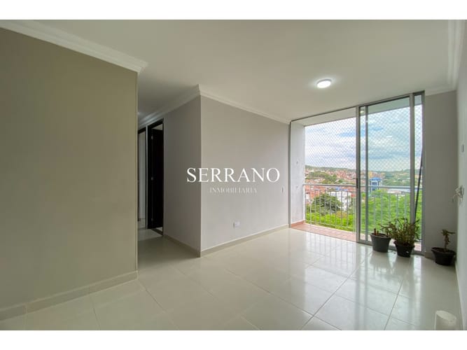 Apartamento de 3 alcobas en venta en Corviandi I, Girón, 56 m² · foto 2 de 21