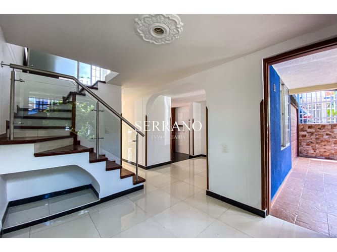 Casa de 4 alcobas en venta en Quinta Granada, Piedecuesta, 200 m² · foto 2 de 24