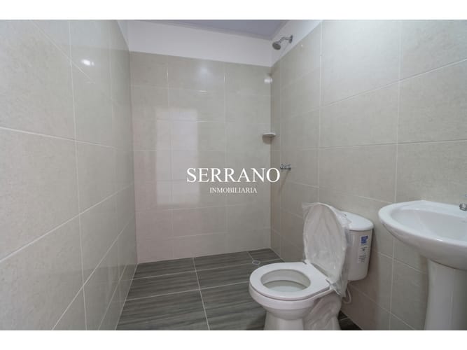 Apartamento de 2 alcobas en venta en El Poblado, Girón, 45 m² · foto 5 de 8