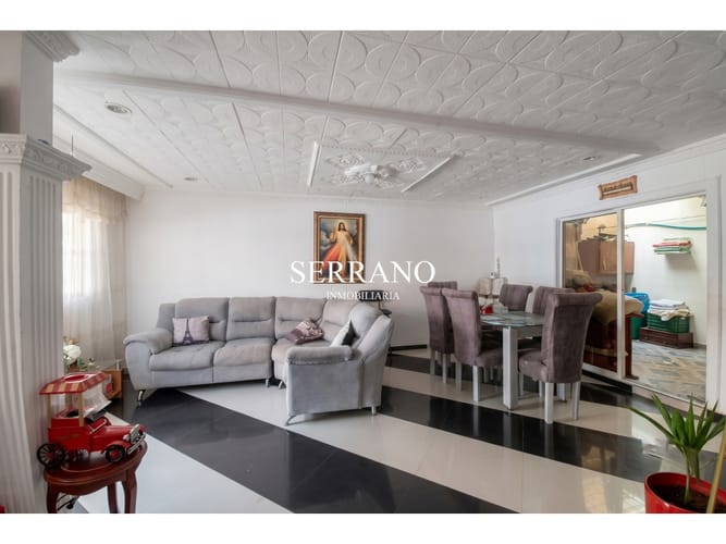 Casa de 3 alcobas en venta en Junin Sector Ii, Piedecuesta, 145 m² · foto 2 de 10