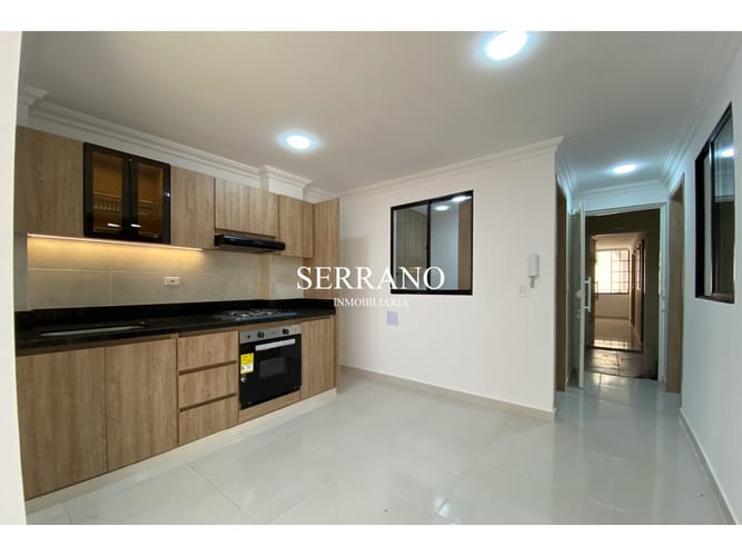Apartamento de 3 alcobas en venta en El Poblado, Girón, 55 m² · foto 3 de 14