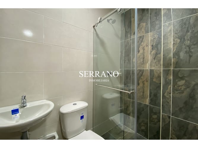 Apartamento de 3 alcobas en venta en El Poblado, Girón, 55 m² · foto 13 de 14