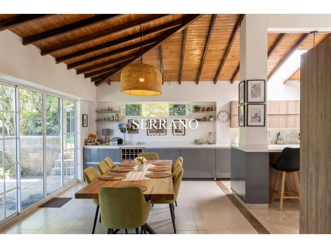 Casa de 4 alcobas en venta en Guayanas, Floridablanca, 397 m² · foto 2 de 17