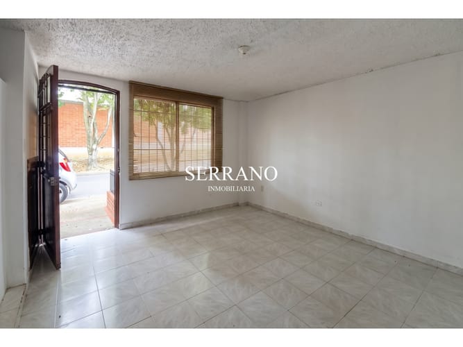 Casa de 6 alcobas en venta en Los Pinos, Bucaramanga, 365 m² · foto 2 de 14