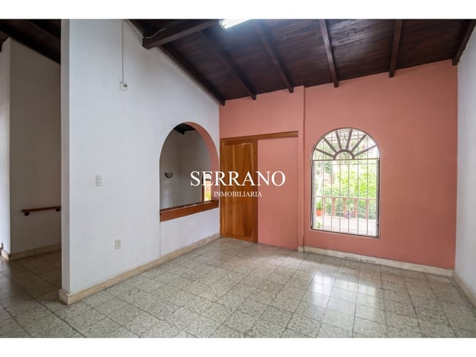 Casa de 6 alcobas en venta en Los Pinos, Bucaramanga, 365 m² · foto 3 de 14