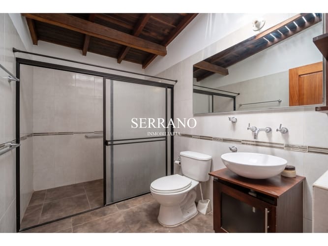 Casa de 6 alcobas en venta en Los Pinos, Bucaramanga, 365 m² · foto 5 de 14