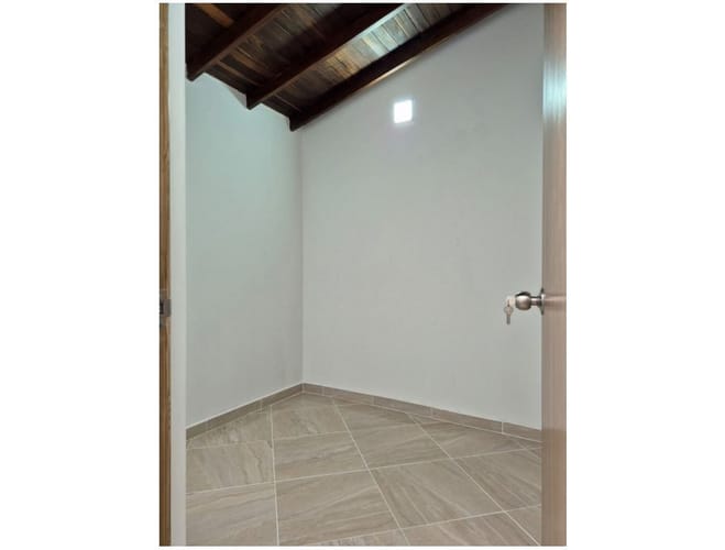 Apartamento de 3 alcobas en venta en Centro, Bello, 65 m² · foto 11 de 13