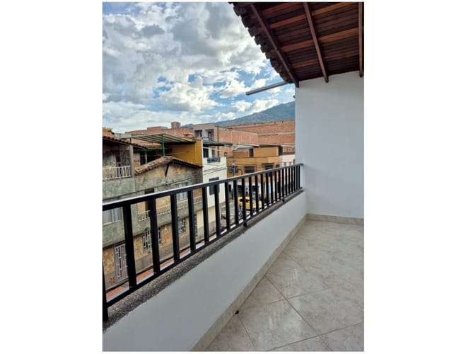 Apartamento de 3 alcobas en venta en Centro, Bello, 65 m² · foto 3 de 13