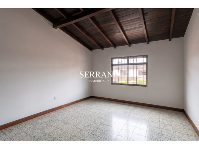 Casa de 6 alcobas en venta en Los Pinos, Bucaramanga, 365 m² · foto 8 de 14