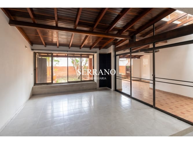 Casa de 6 alcobas en venta en Los Pinos, Bucaramanga, 365 m² · foto 9 de 14
