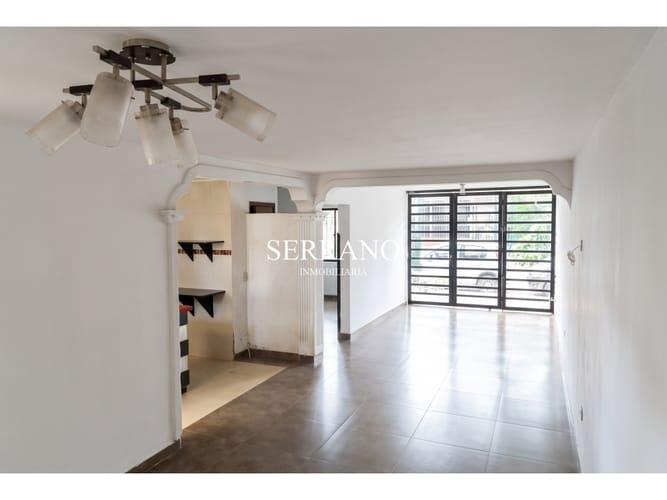 Casa de 5 alcobas en venta en Divino Niño, Piedecuesta, 110 m² · foto 3 de 13