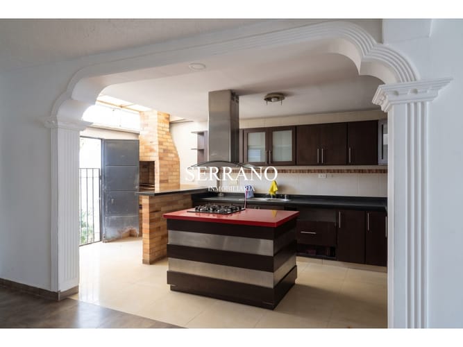 Casa de 5 alcobas en venta en Divino Niño, Piedecuesta, 110 m² · foto 4 de 13