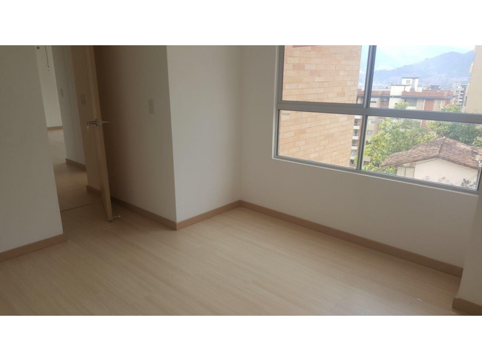 Apartamento en arriendo en El Esmeraldal, Envigado · foto 9 de 11