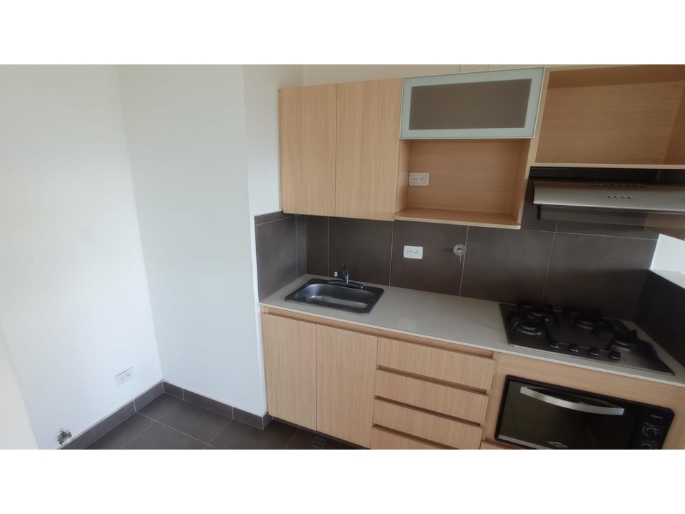 Apartamento en arriendo en El Esmeraldal, Envigado · foto 10 de 11