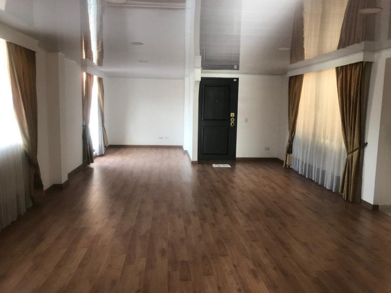 Apartamento en venta en Niza, Bogotá · foto 3 de 13