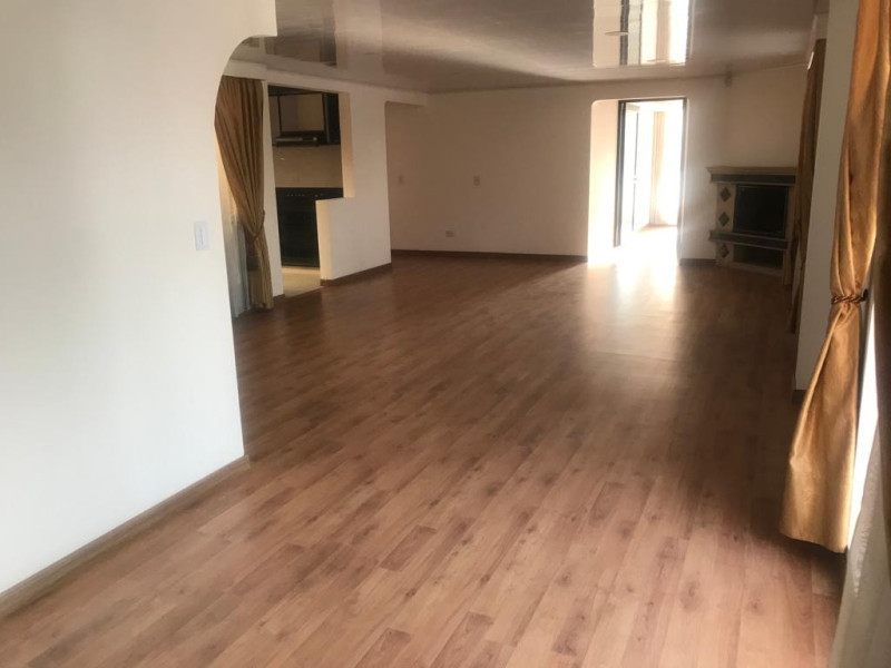 Apartamento en venta en Niza, Bogotá · foto 4 de 13