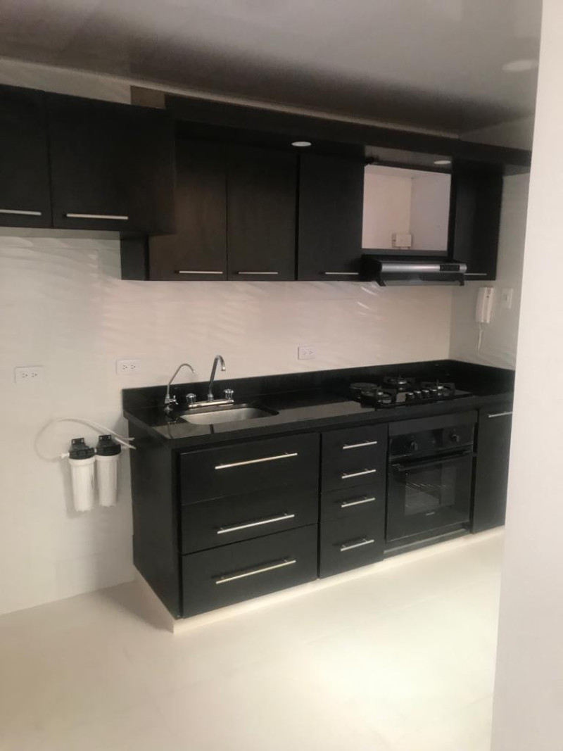 Apartamento en venta en Niza, Bogotá · foto 8 de 13