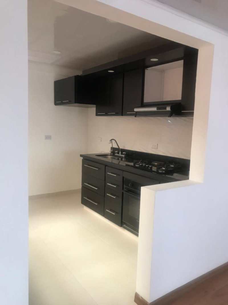 Apartamento en venta en Niza, Bogotá · foto 9 de 13