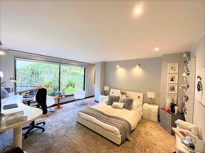 Apartamento de 3 alcobas en venta en Lindaraja, Bogotá, 325 m² · foto 19 de 24