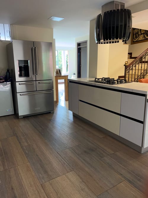 Casa de 4 alcobas en venta en Loma De Los Bernal, Medellín, 218 m² · foto 2 de 17
