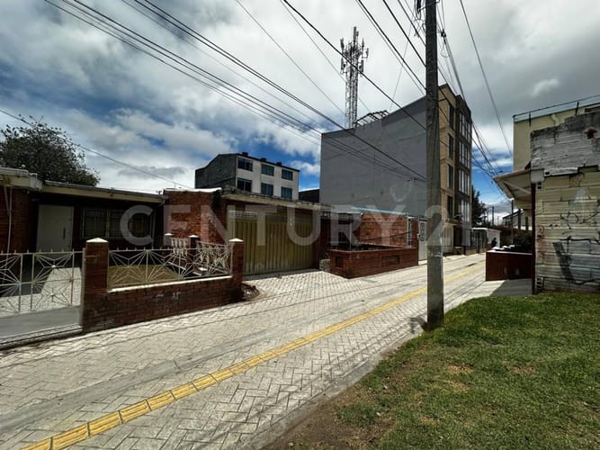 Casa en venta en Engativá, Bogotá · foto 3 de 7