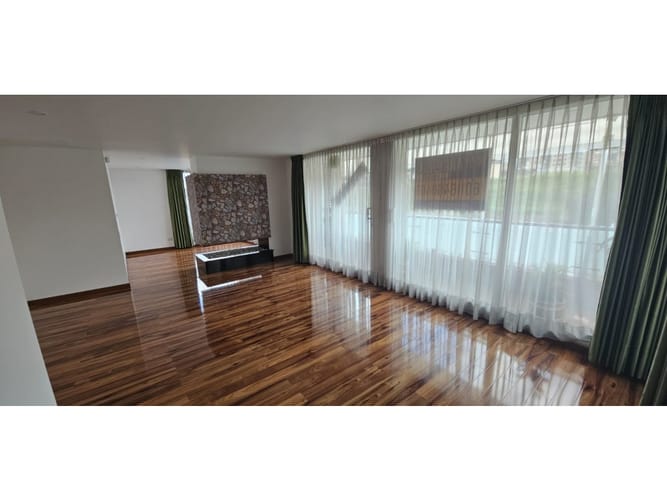 Apartamento de 4 alcobas en venta en La Felicidad, Bogotá, 148 m² · foto 4 de 22