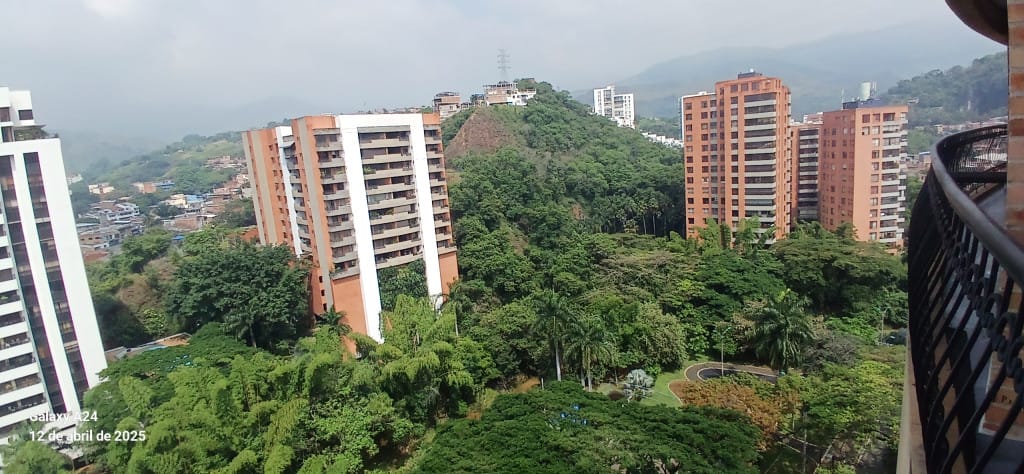 Apartamento de 4 alcobas en venta en Normandia, Cali, 269 m² · foto 9 de 24