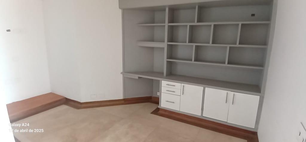 Apartamento de 4 alcobas en venta en Normandia, Cali, 269 m² · foto 17 de 24