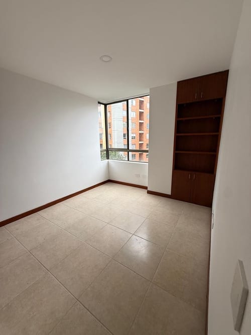 Apartamento de 3 alcobas en venta en El Poblado, Medellín, 98 m² · foto 8 de 9