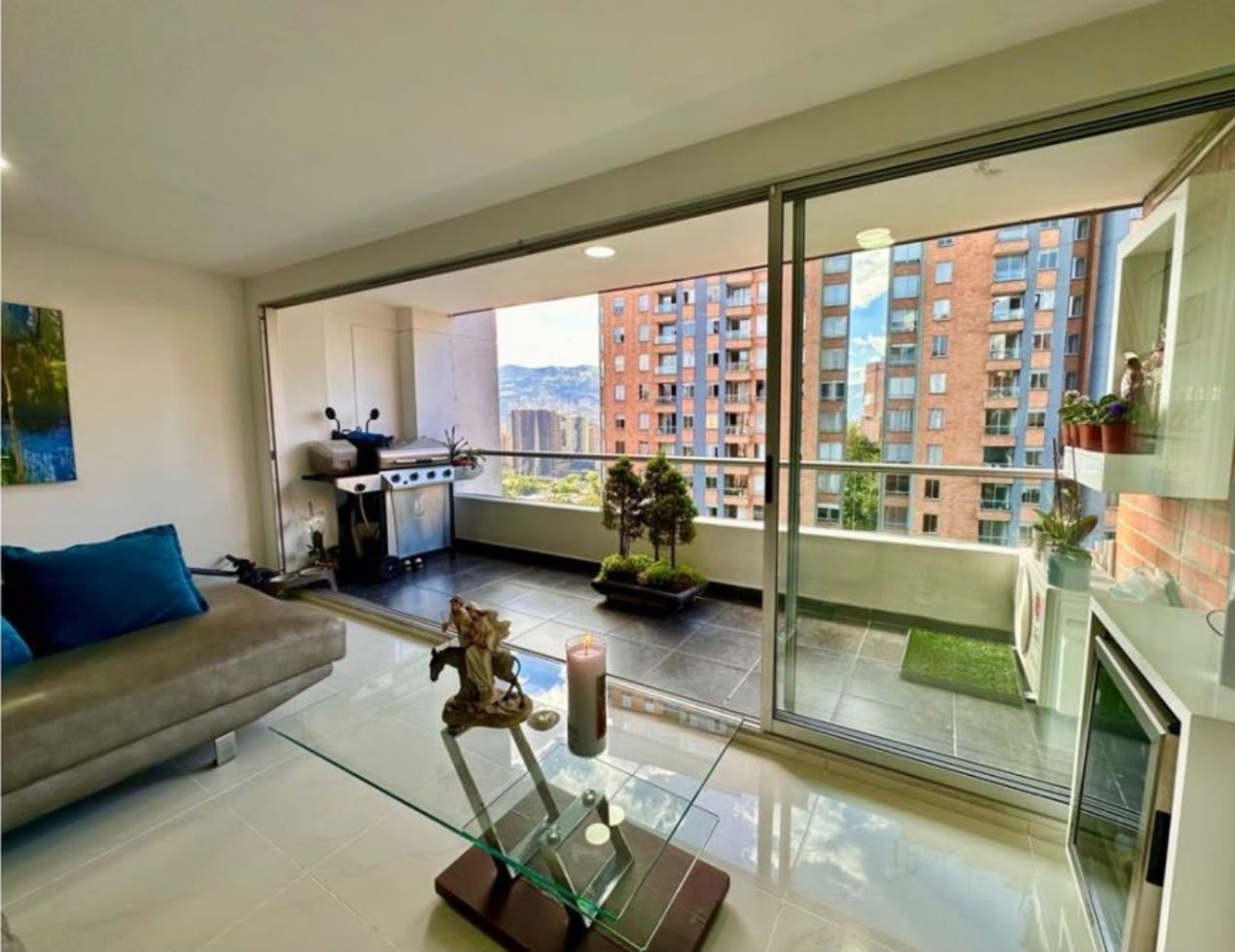 Apartamento en venta en El Poblado, Medellín · foto 4 de 17