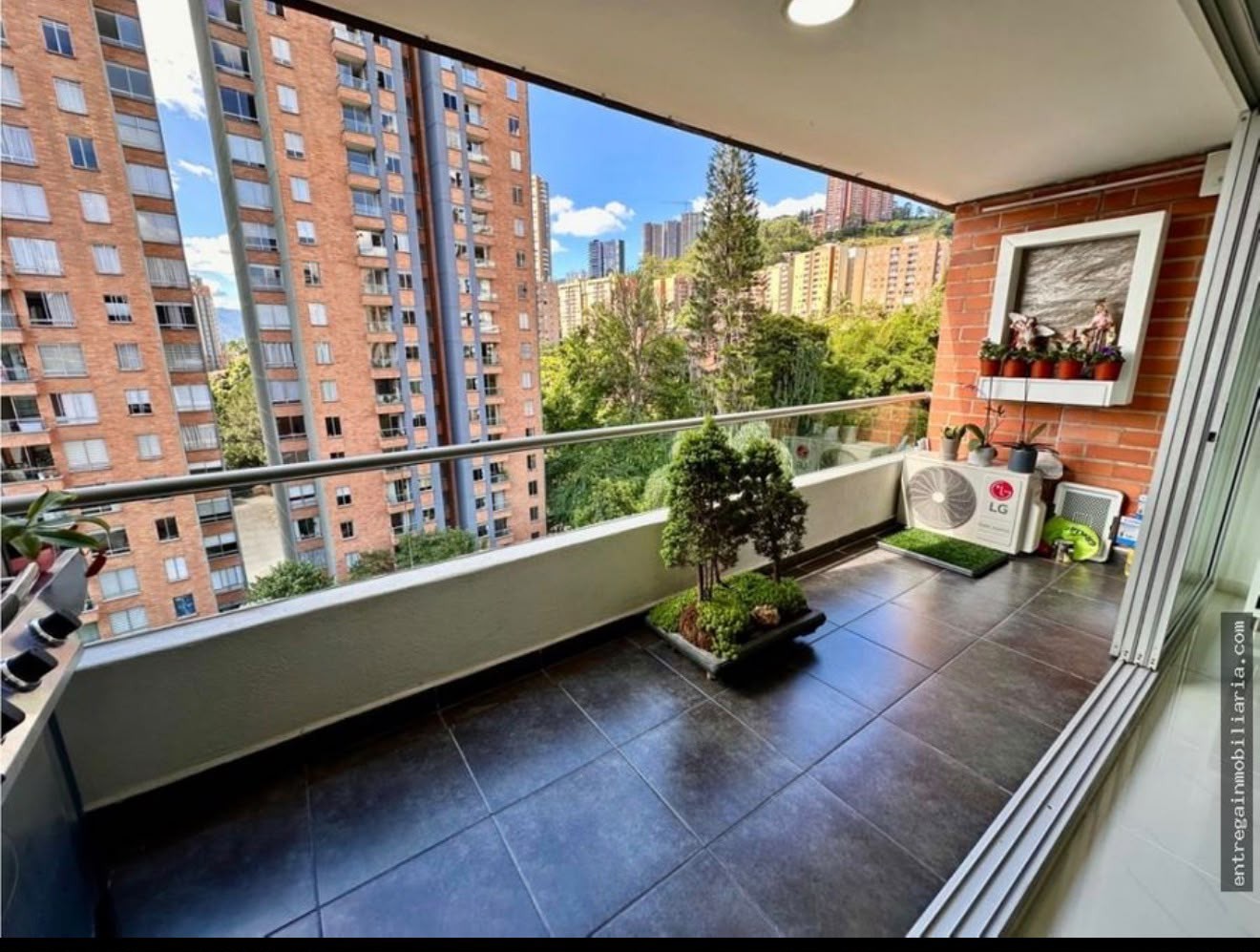 Apartamento en venta en El Poblado, Medellín · foto 5 de 17