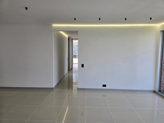Apartamento de 3 alcobas en venta en El Poblado, Medellín, 116 m² · foto 4 de 7