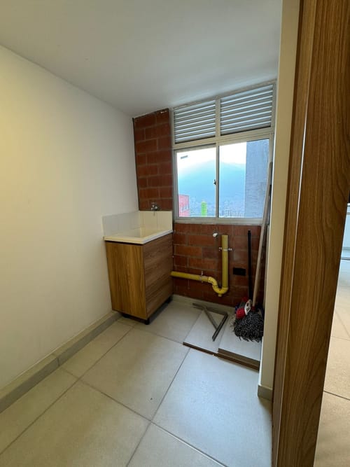 Apartamento de 3 alcobas en venta en Santa Ana, Bello, 55 m² · foto 13 de 16