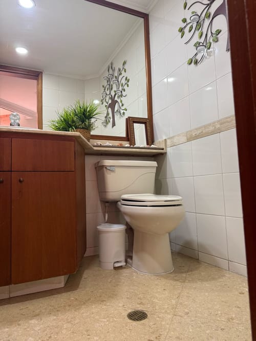 Apartamento de 3 alcobas en venta en Los Naranjos, Medellín, 165 m² · foto 2 de 19