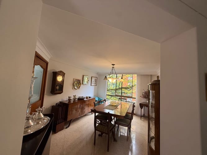 Apartamento de 3 alcobas en venta en Los Naranjos, Medellín, 165 m² · foto 16 de 19