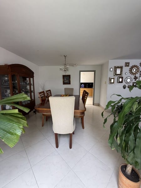 Casa de 3 alcobas en venta en Laureles, Medellín · foto 4 de 11