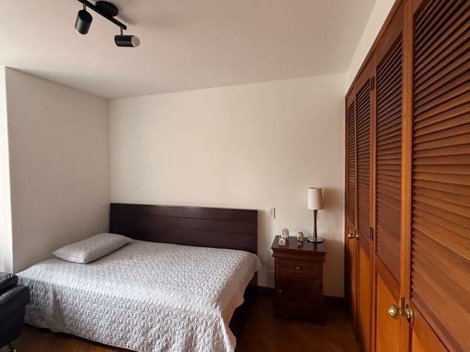 Apartamento de 3 alcobas en venta en Los Naranjos, Medellín, 139 m² · foto 10 de 15