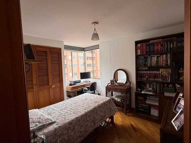 Apartamento de 3 alcobas en venta en Los Naranjos, Medellín, 139 m² · foto 13 de 15