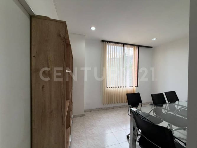 Oficina en arriendo en Centenario, Cali, 25 m² · foto 2 de 10