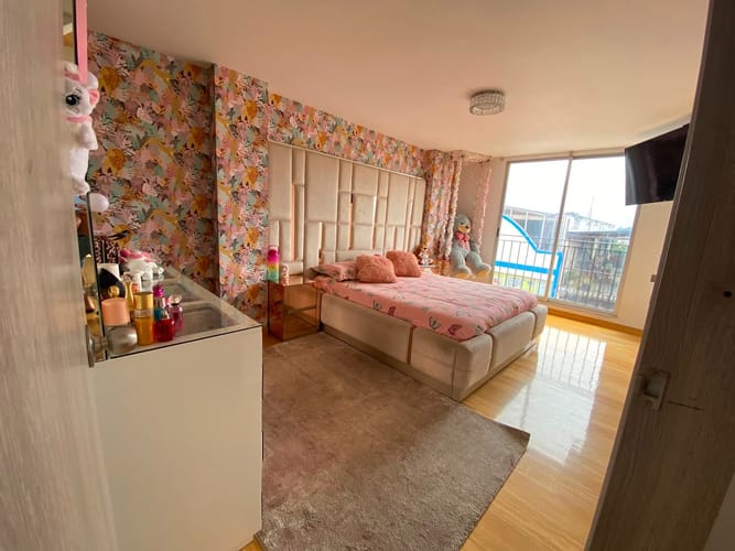 Apartamento de 2 alcobas en venta en La Asuncion, Bogotá, 172 m² · foto 2 de 6