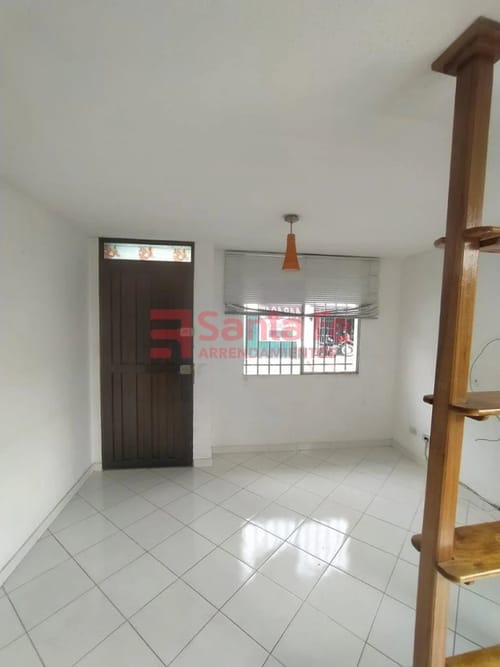 Casa de 3 alcobas en venta en Robledo, Medellín, 73 m² · foto 2 de 10