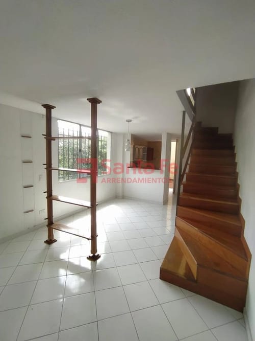Casa de 3 alcobas en venta en Robledo, Medellín, 73 m² · foto 3 de 10